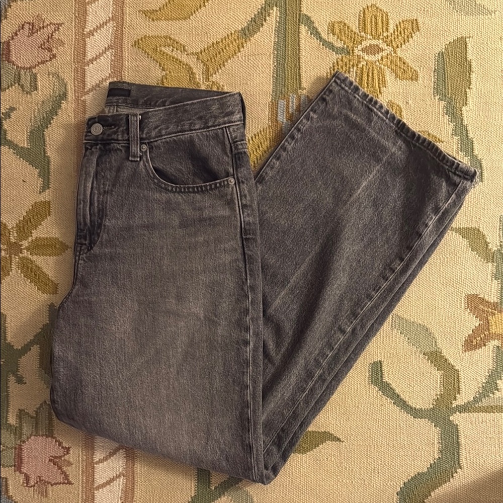 Uniqlo Women’s Straight/Wide Gray Jeans